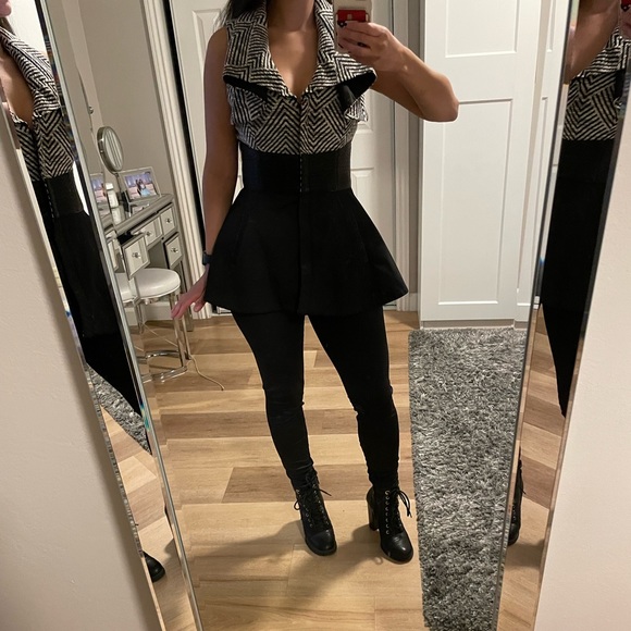 bebe Tops - Bebe Top *BRAND NEW*